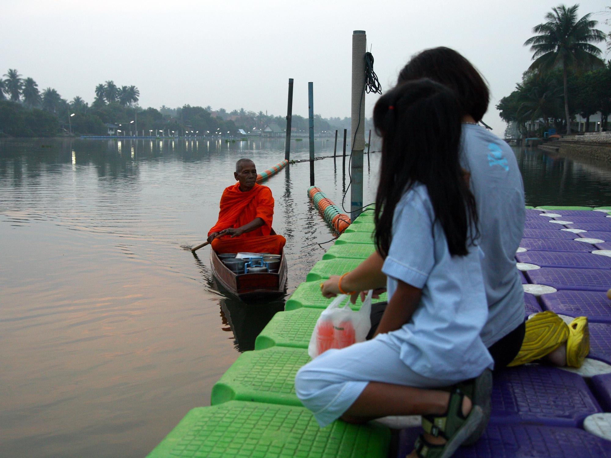 Maeklong Marina Resort Ratchaburi Экстерьер фото